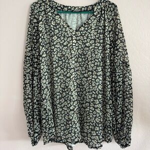 Elegant Leopard Print V-Neck Blouse